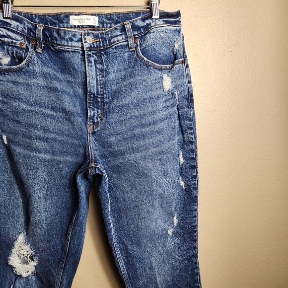 Abercrombie & Fitch Womens The Skinny High Rise Distressed Jeans |16/33| - Picture 3 of 9